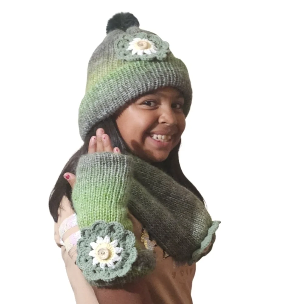 Hand Crafted Crochet Winter 3pc Set Green Ombré Beanie Scarf gloves wool floral
